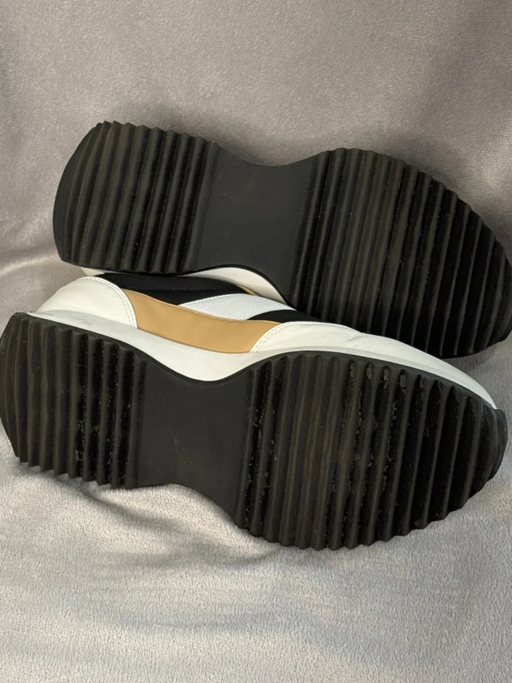 DV by Dolce Vita Black, White & Tan Women's Sneakers - Picture 5 of 5